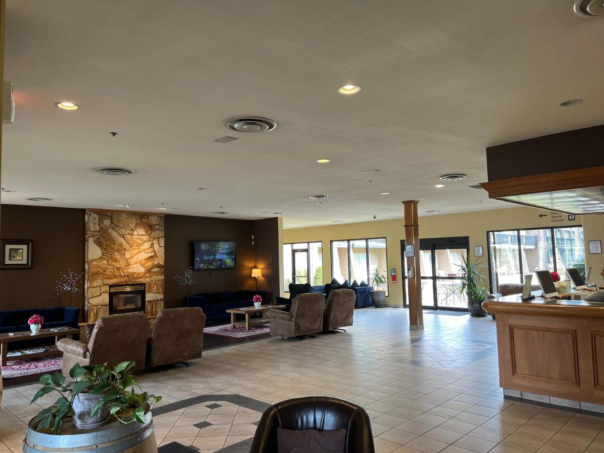 Divya Sutra Plaza And Conference Centre, Vernon, Bc Ngoại thất bức ảnh
