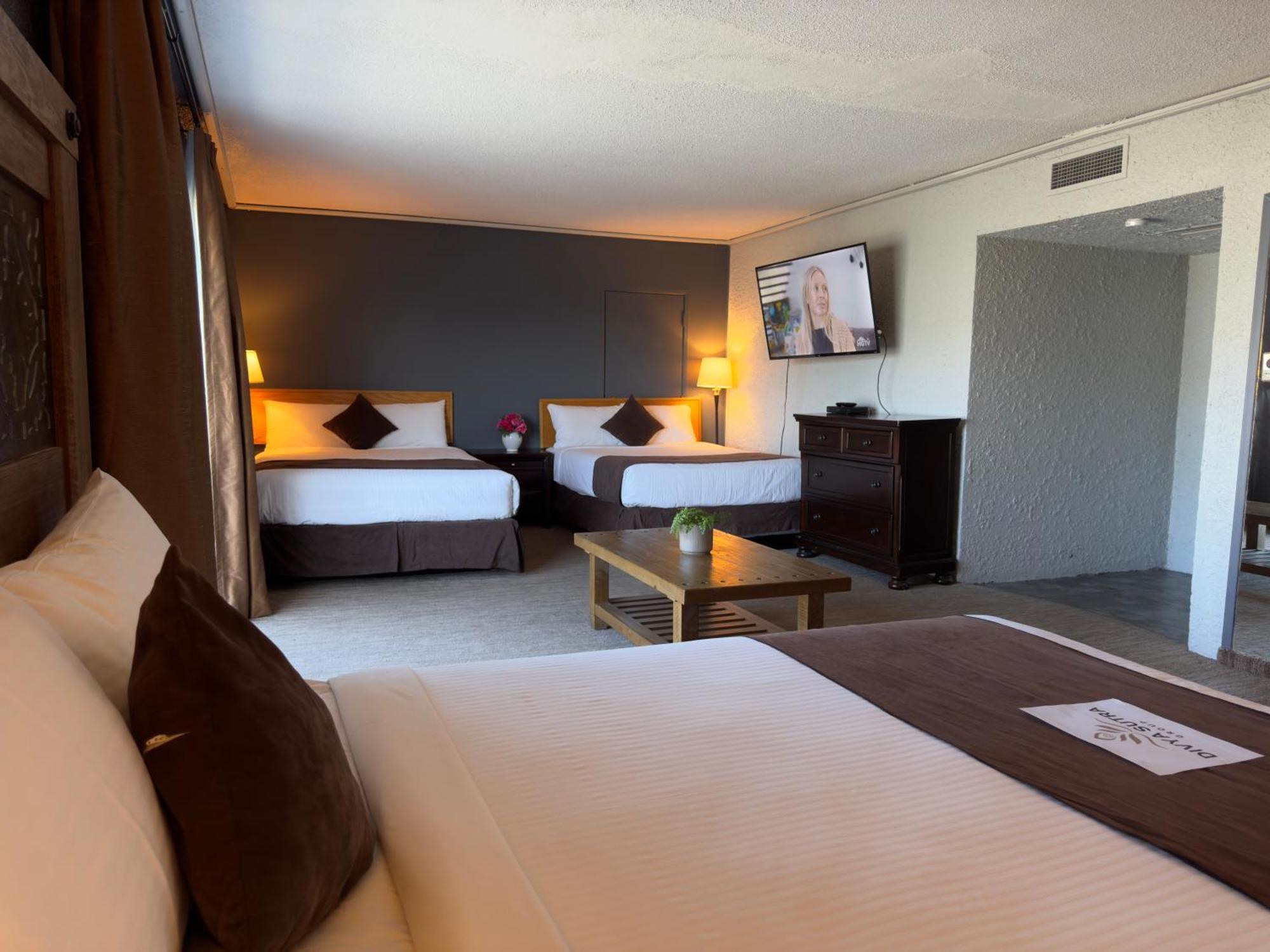 Divya Sutra Plaza And Conference Centre, Vernon, Bc Ngoại thất bức ảnh