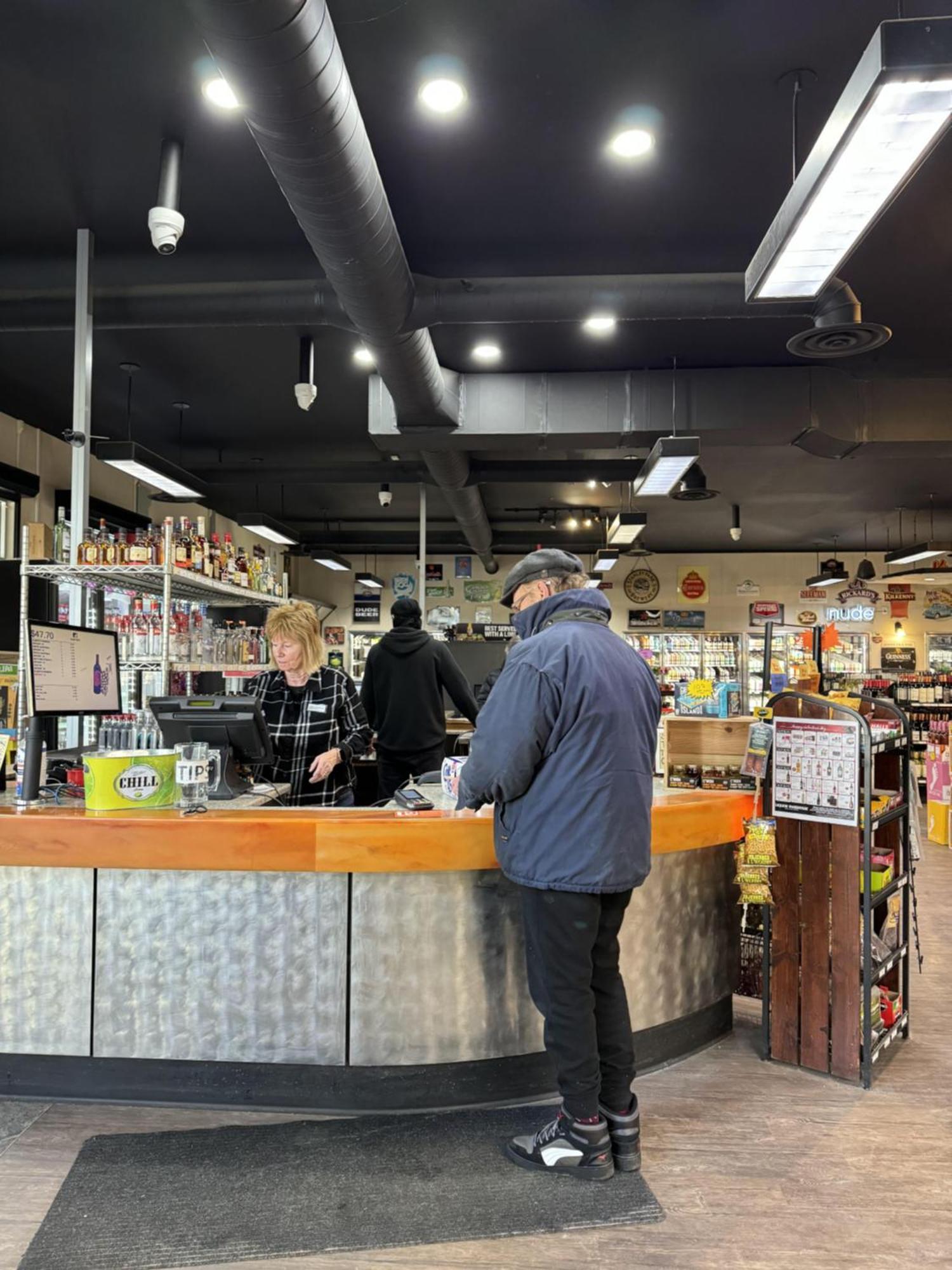 Divya Sutra Plaza And Conference Centre, Vernon, Bc Ngoại thất bức ảnh