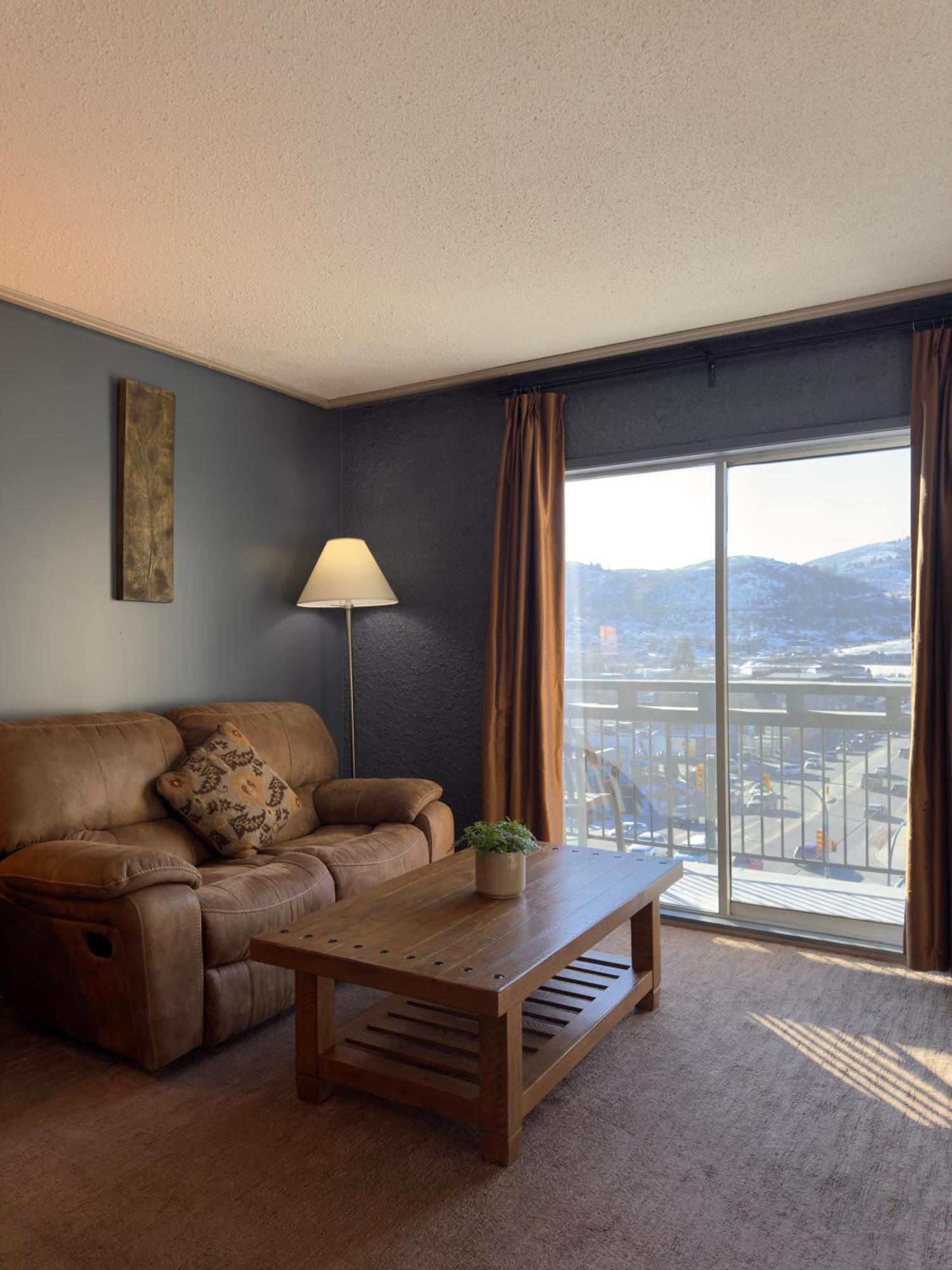 Divya Sutra Plaza And Conference Centre, Vernon, Bc Ngoại thất bức ảnh