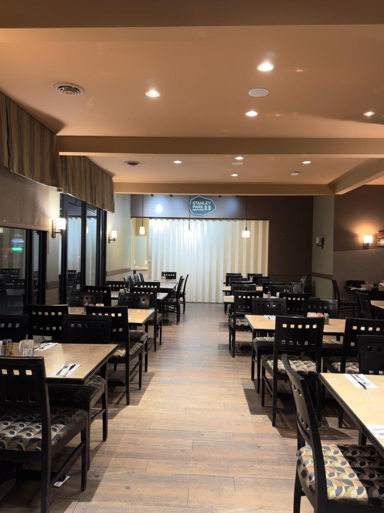 Divya Sutra Plaza And Conference Centre, Vernon, Bc Ngoại thất bức ảnh